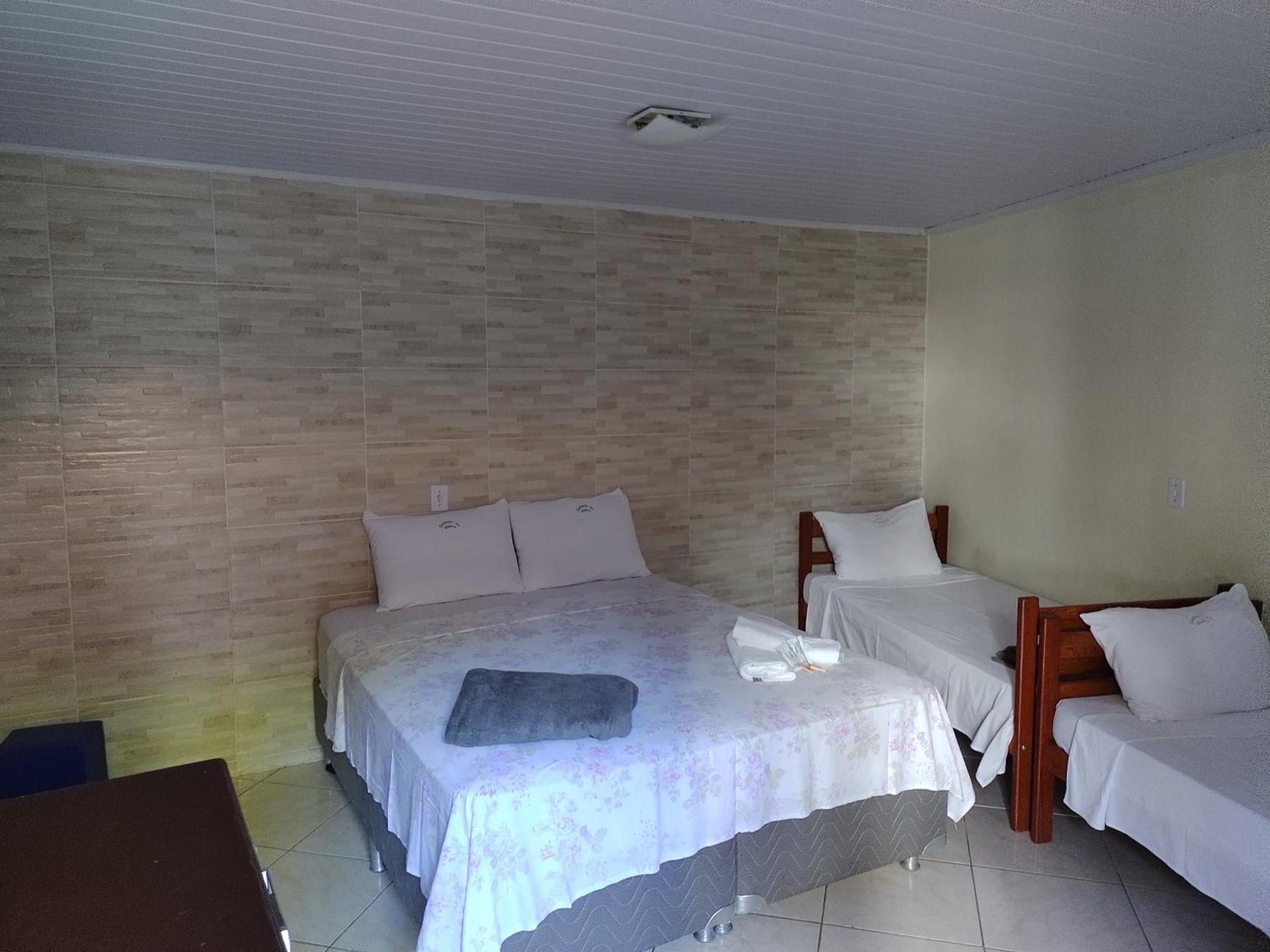 Hospedagem Cantinho Da Vitoria Vila do Abraao Bagian luar foto